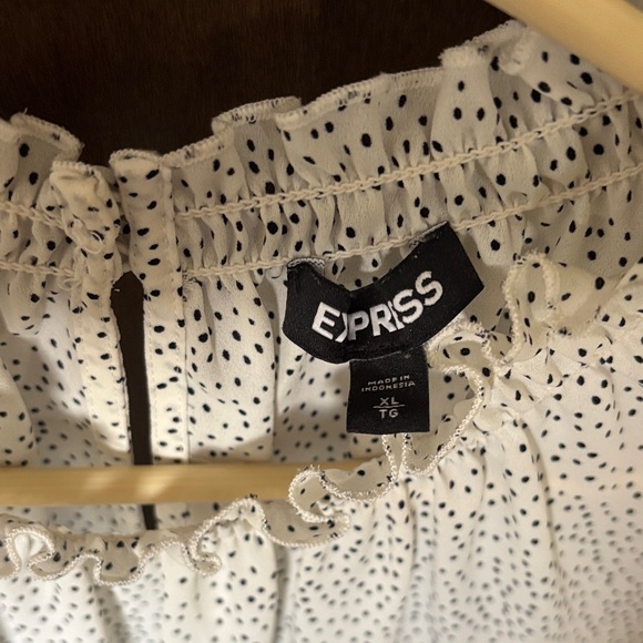 Express Ivory Dotted Ruffle Blouse - Picture 2 of 4